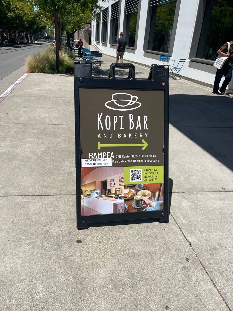 BAMPFA entrance with free cafe entry sign